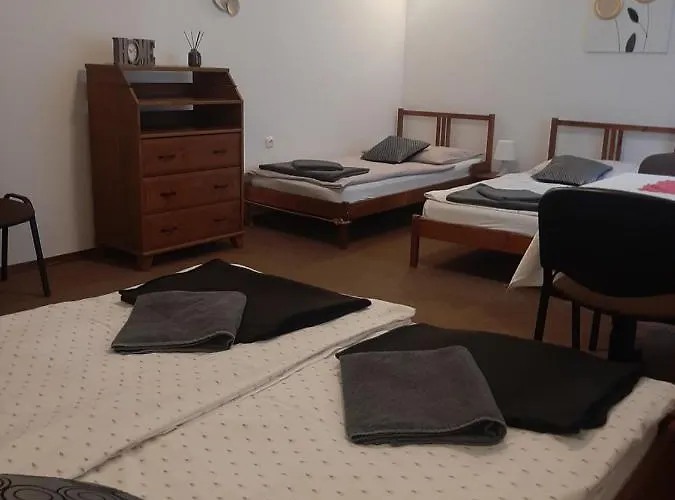 Ξενοδοχείο Apart' 23 *